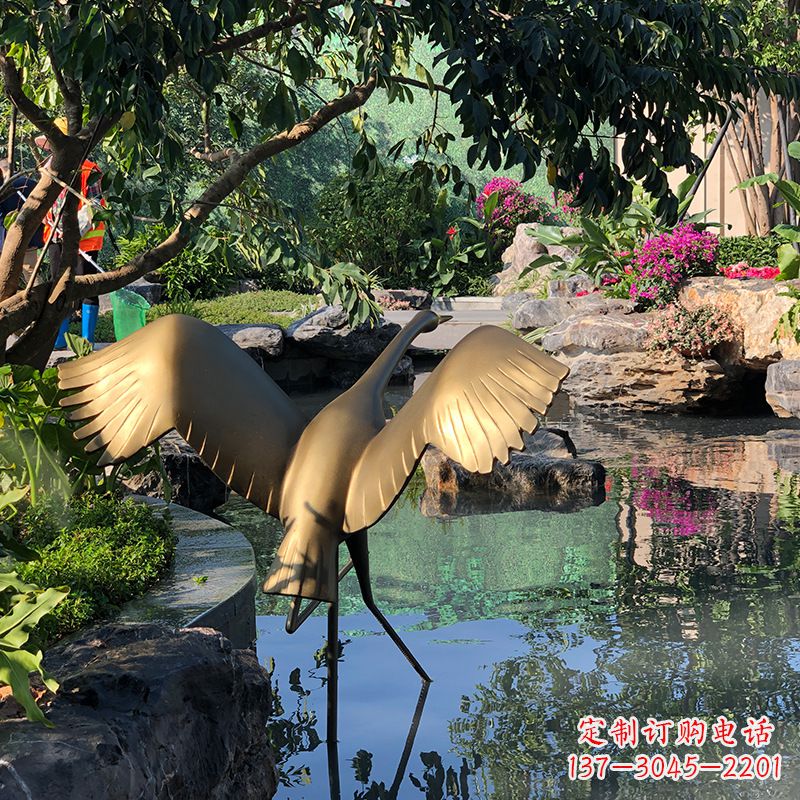 威海不锈钢动物鹤雕塑精美艺术品