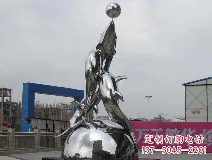 威海海豚雕塑精美细腻的艺术品