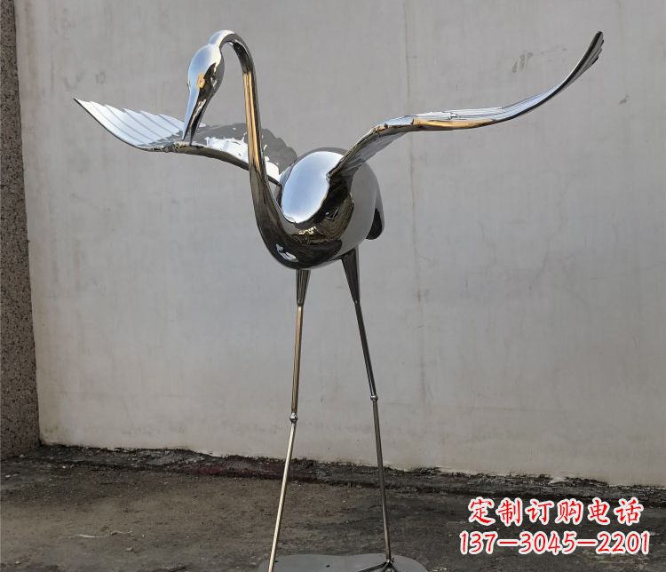 威海不锈钢锻造的丹顶鹤雕塑