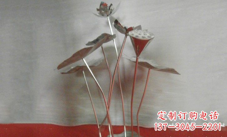 威海不锈钢锻造的荷叶雕塑