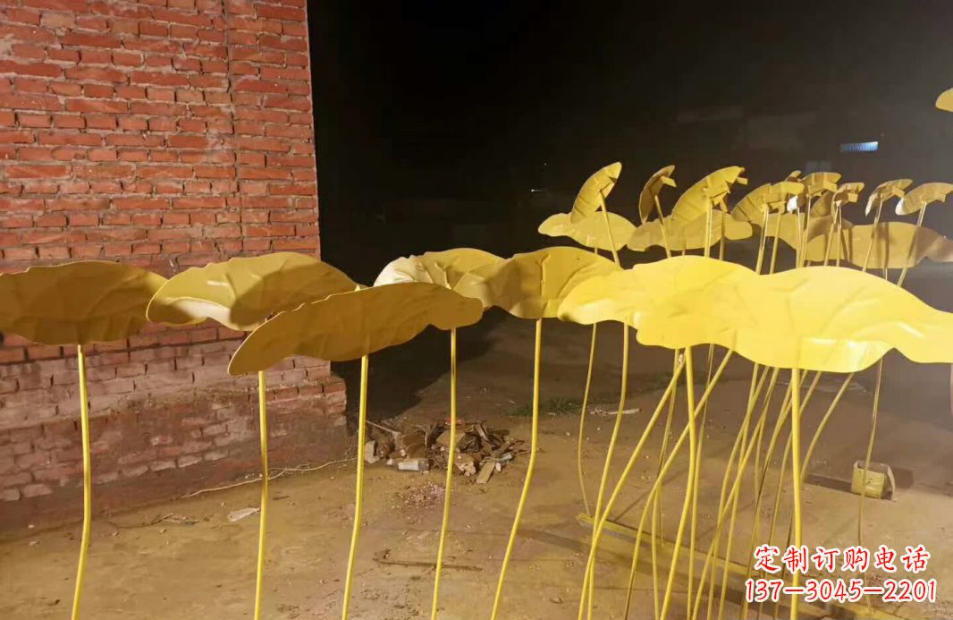 威海不锈钢荷花雕塑优雅而永恒