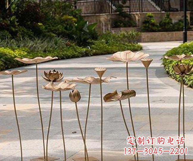 威海不锈钢锻造荷花装饰雕塑——精美绝伦