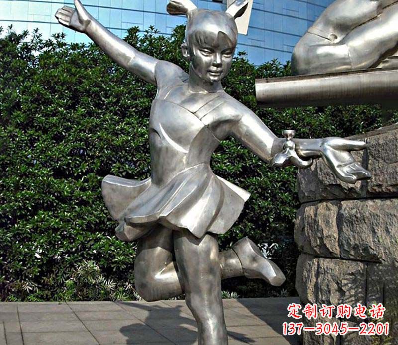 威海不锈钢儿童踢毽子雕塑