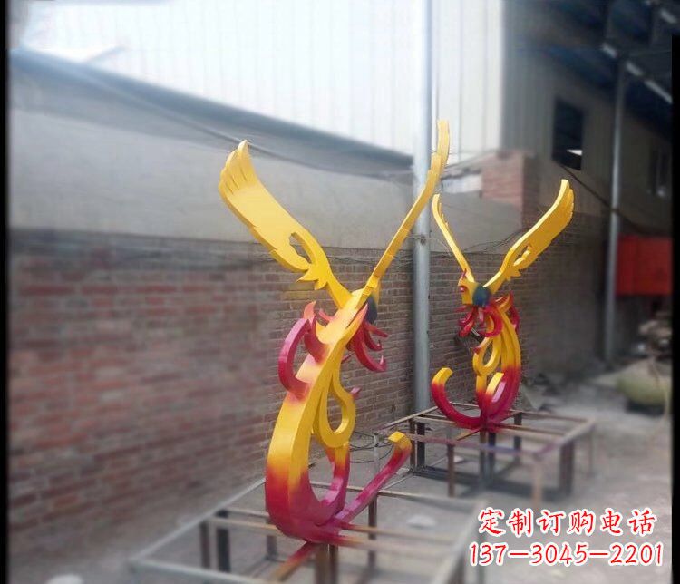 威海凤凰雕塑美化公园景观