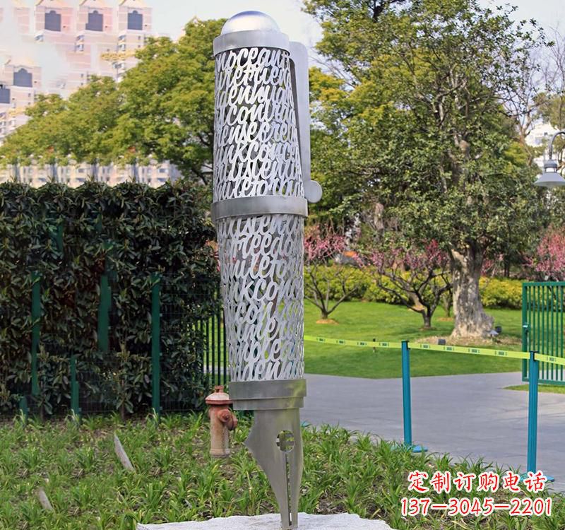 威海精致不锈钢钢笔雕塑