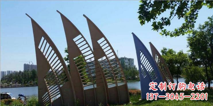 威海不锈钢公园的船帆雕塑