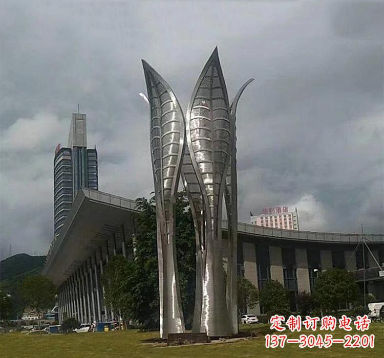 威海不锈钢公园大型树叶雕塑精美绝伦