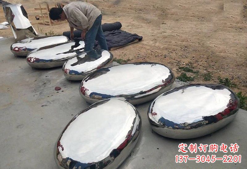 威海不锈钢鹅卵石雕塑精美外形给人以美的感受