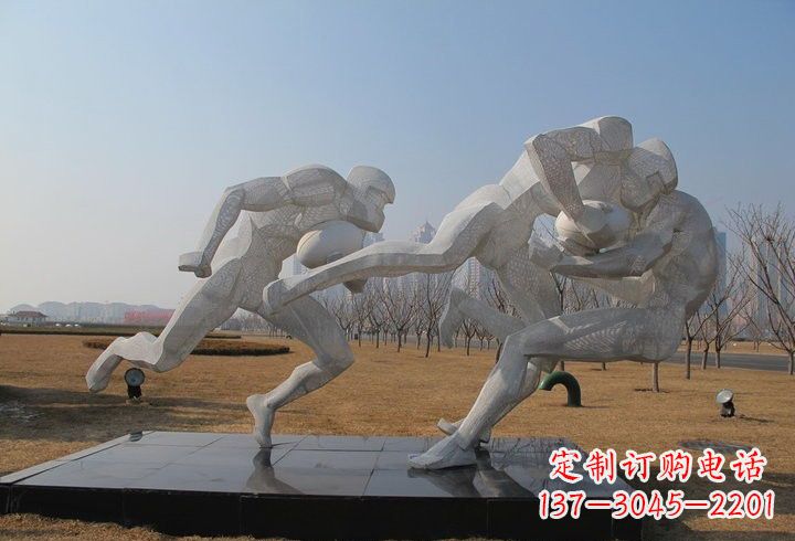 威海不锈钢公园橄榄球运动员雕塑