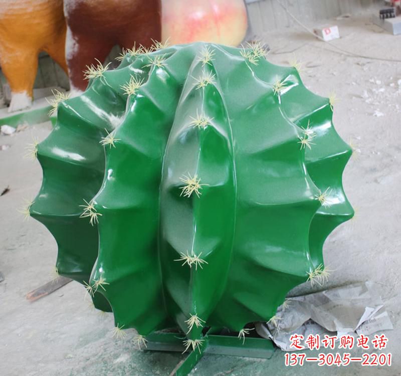 威海不锈钢仙人掌雕塑给公园景观增添灵动之美