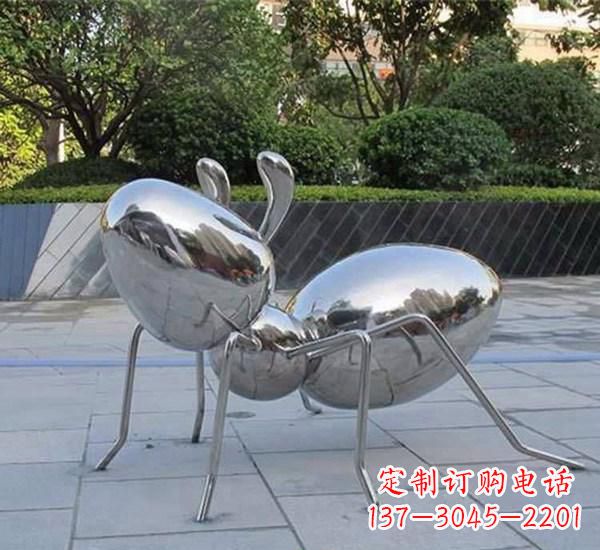 威海不锈钢蚂蚁雕塑一座镜面公园的精美装点