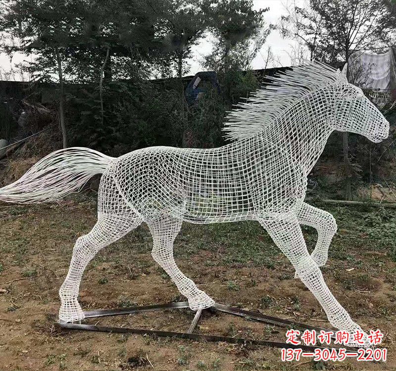 威海不锈钢公园镂空奔马雕塑——给城市带来动感