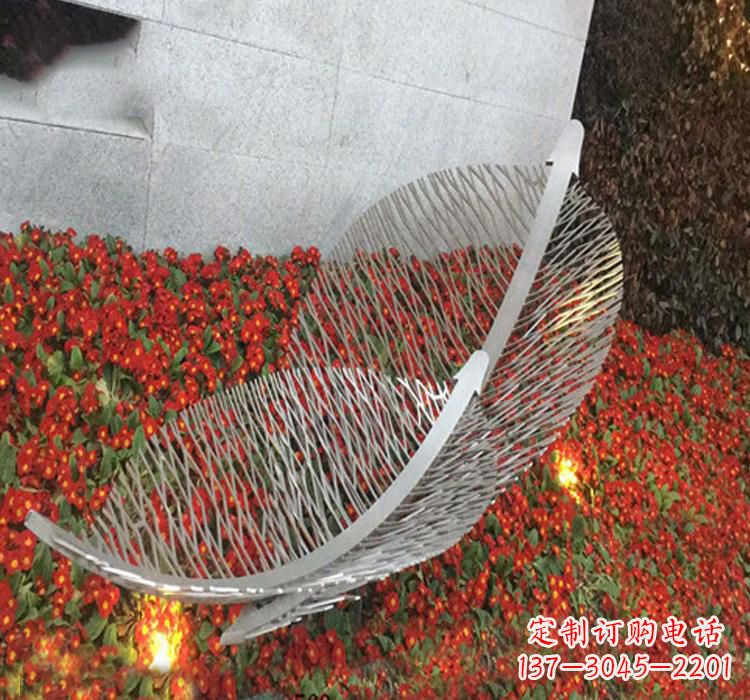 威海不锈钢公园镂空树叶雕塑——精致艺术品
