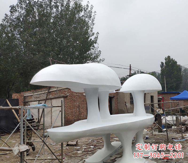 威海不锈钢蘑菇雕塑——美丽的艺术礼物