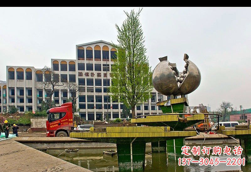 威海不锈钢石榴雕塑灿烂的艺术之美
