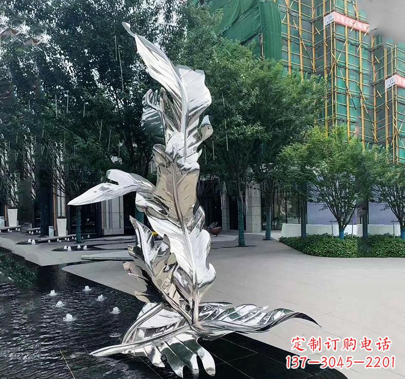 威海不锈钢公园树叶雕塑精美绝伦