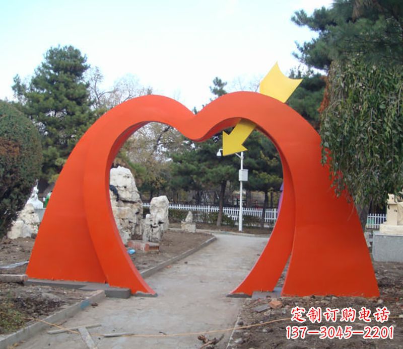 威海不锈钢拱门雕塑给空间增添灵动之美