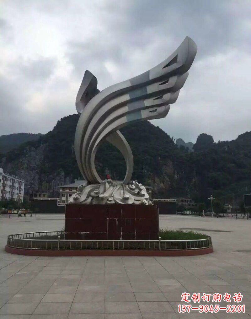 威海不锈钢广场抽象翅膀雕塑