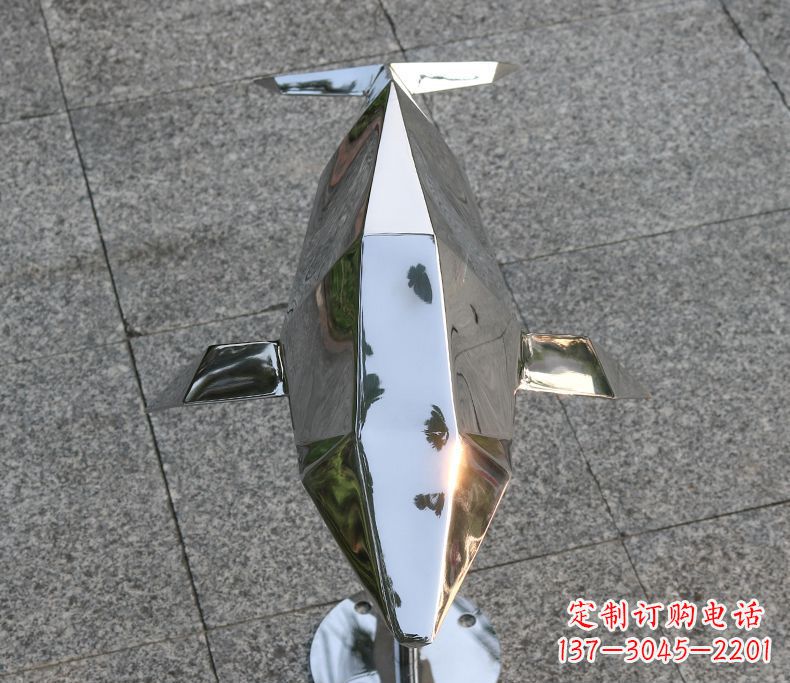 威海海豚雕塑令不锈钢广场更加灿烂