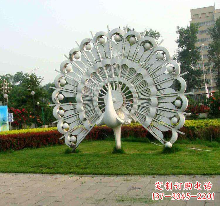 威海不锈钢孔雀雕塑艺术与美的完美结合