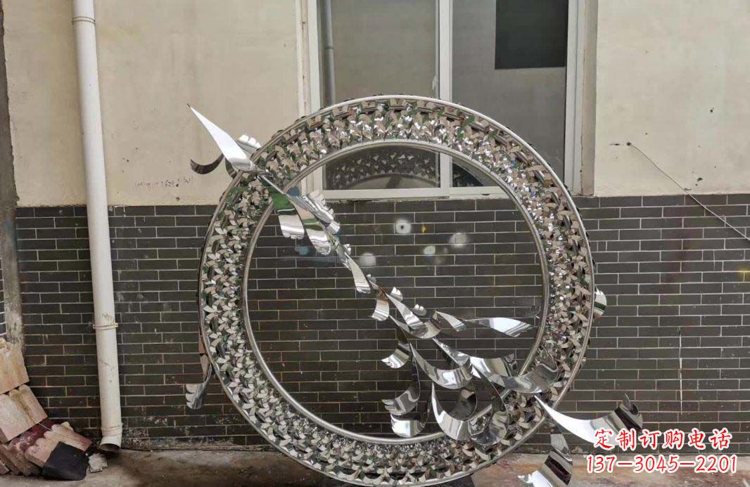 威海“不锈钢广场飞鸽圆环雕塑”精美的艺术品