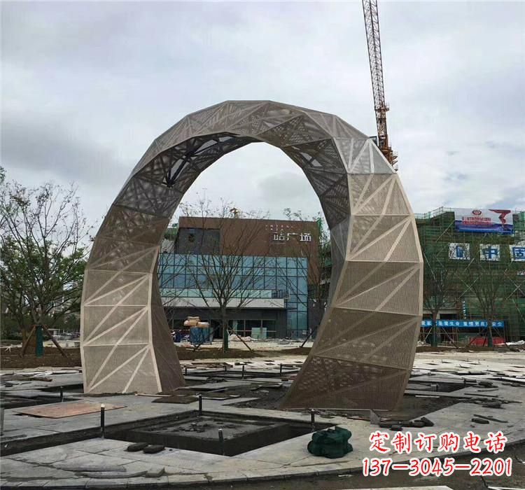 威海不锈钢拱门雕塑精美外观,古典气息