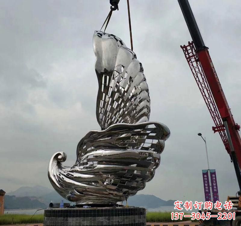 威海不锈钢海螺雕塑象征着海洋的美丽