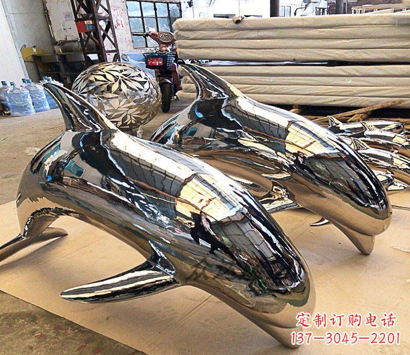 威海不锈钢海豚雕塑传承美丽的海洋文化
