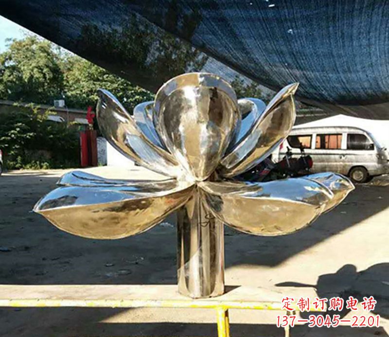 威海不锈钢荷花雕塑——彰显小区景观之美