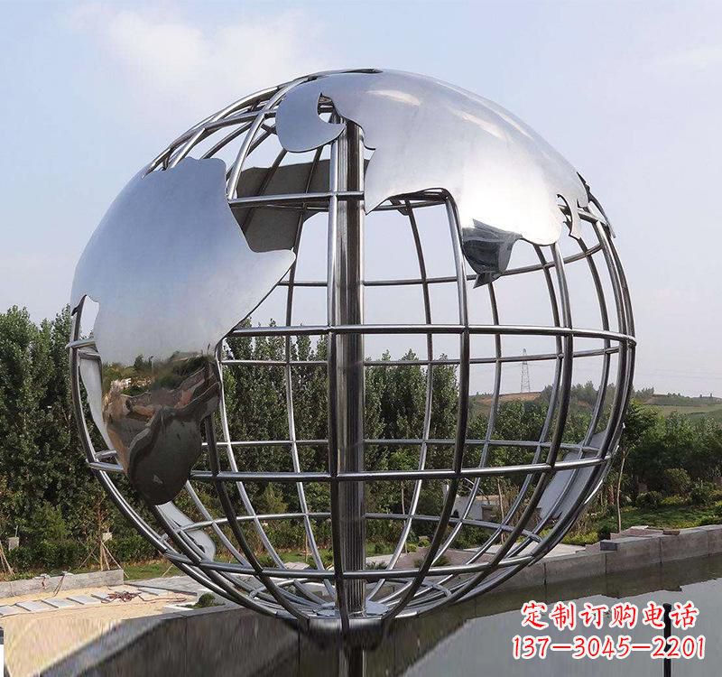 威海不锈钢户外地球仪雕塑一件既美观又能提醒人们环保的艺术品