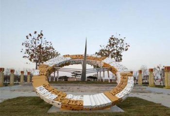 威海不锈钢公园的二十四节气日晷雕塑