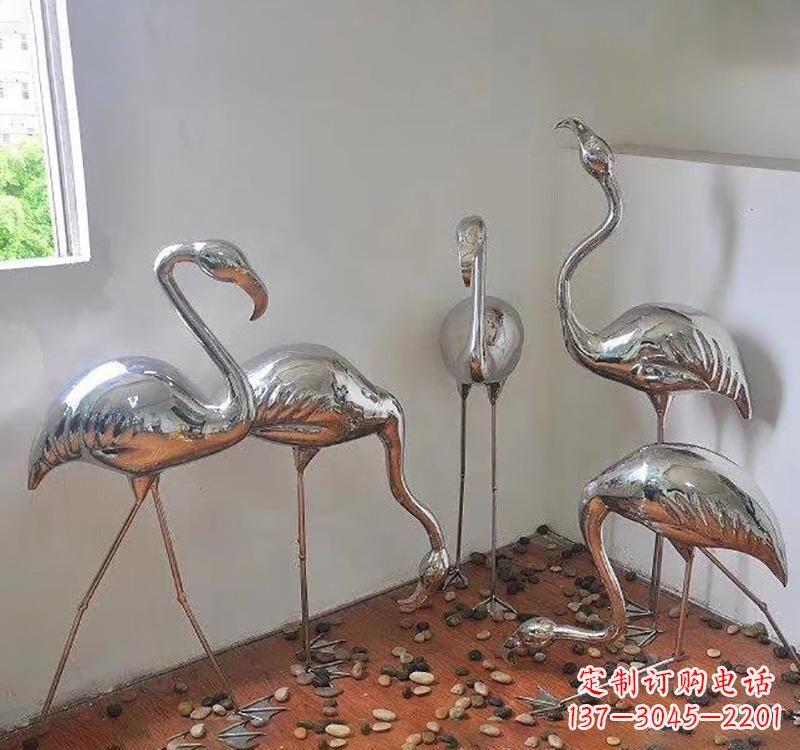 威海不锈钢火烈鸟象征勇气与活力