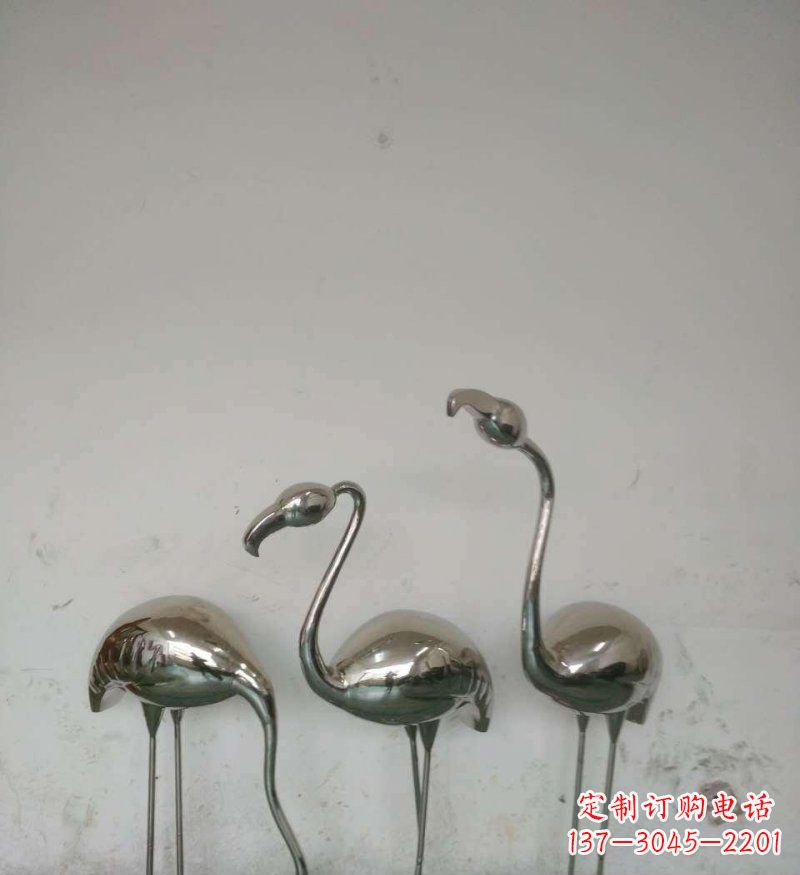 威海不锈钢火烈鸟雕塑把自然之美带入公园