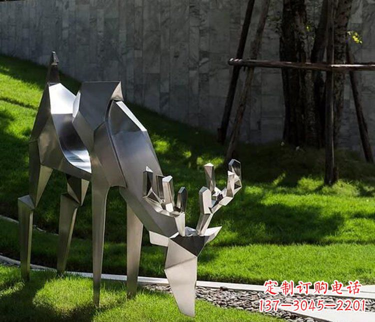 威海不锈钢几何动物雕塑——点缀鹿公园美景