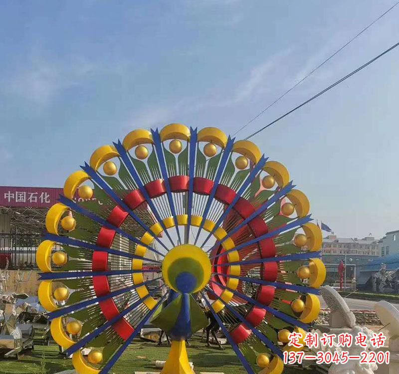 威海不锈钢孔雀雕塑艺术的精美表达