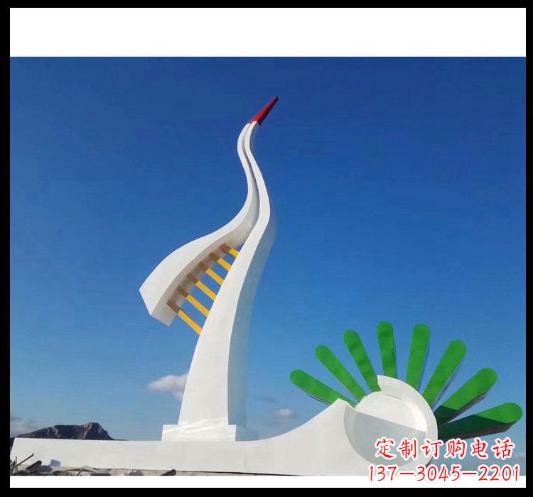 威海不锈钢松树雕塑,美轮美奂
