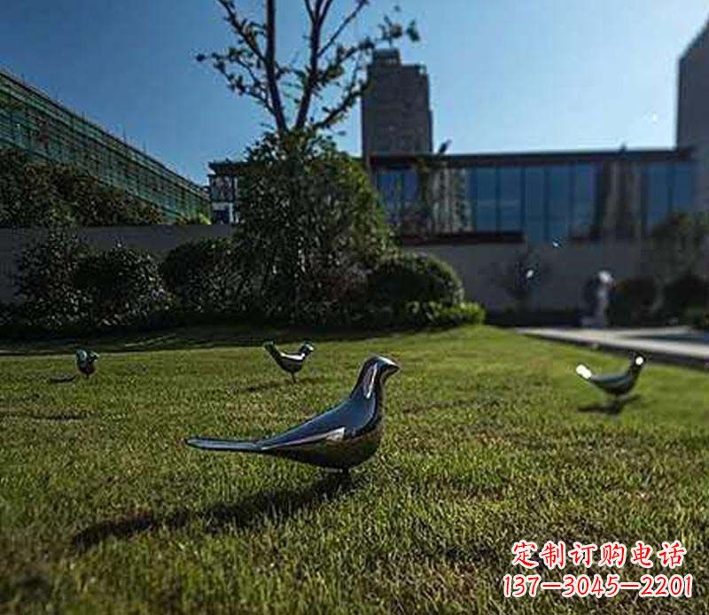 威海不锈钢镜面鸽子雕塑象征和平与美丽