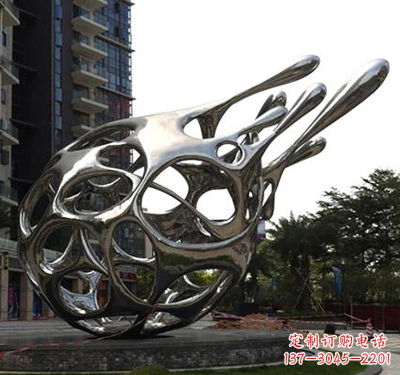 威海不锈钢镜面火龙果雕塑精致的艺术瑰宝
