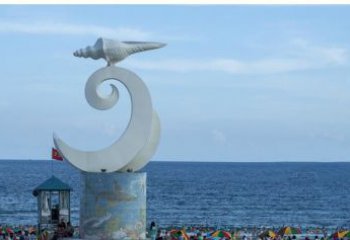 威海海浪与海螺雕塑的结合——不锈钢景区的美景