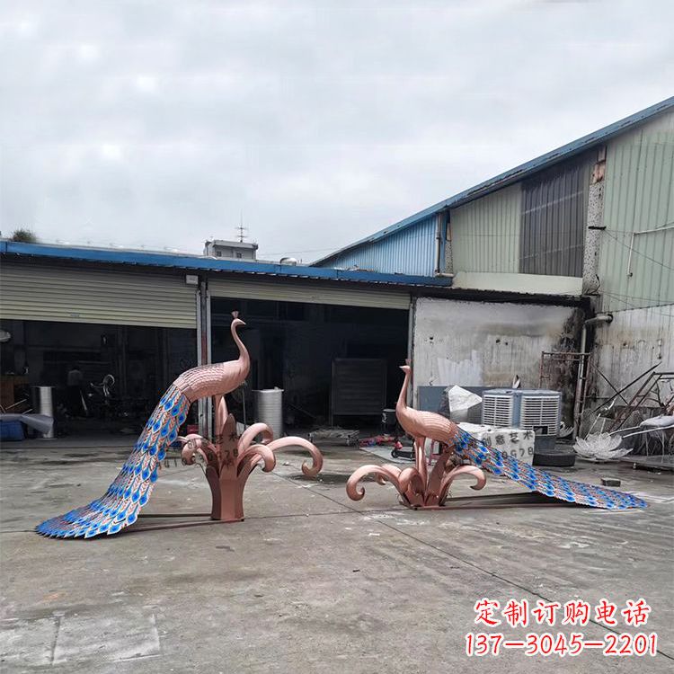 威海不锈钢孔雀彩色雕塑