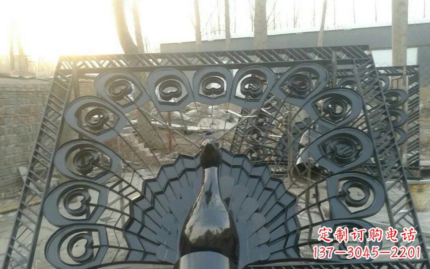 威海不锈钢孔雀开屏景观雕塑