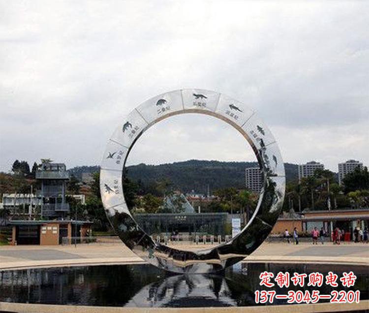 威海恐龙圆环雕塑让恐龙永久存在
