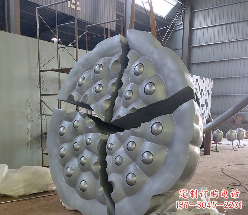 威海不锈钢莲蓬雕塑精美外形 引人入胜