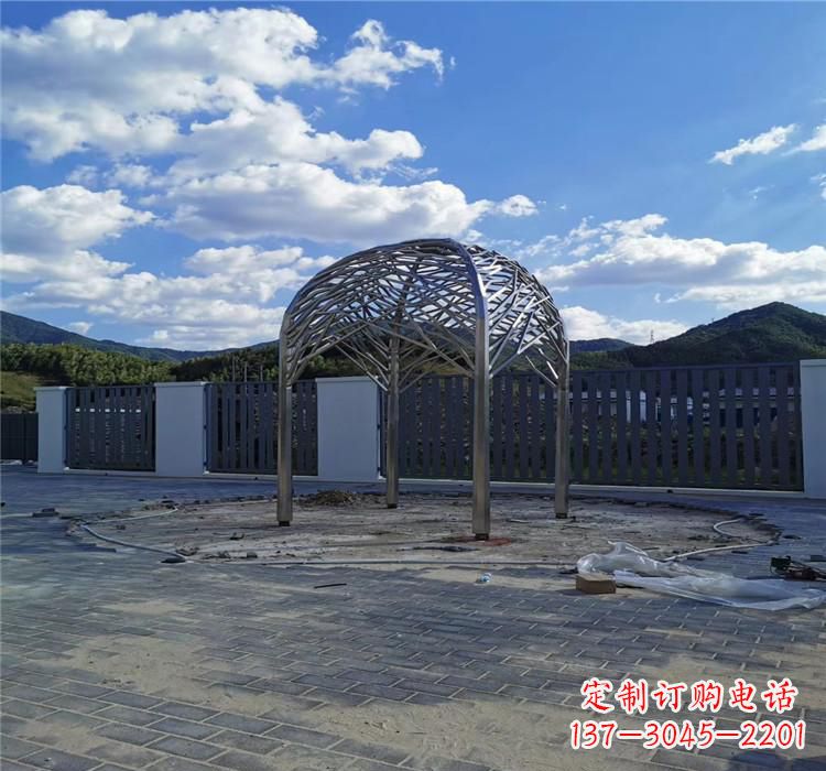 威海不锈钢凉亭雕塑美丽的艺术之作