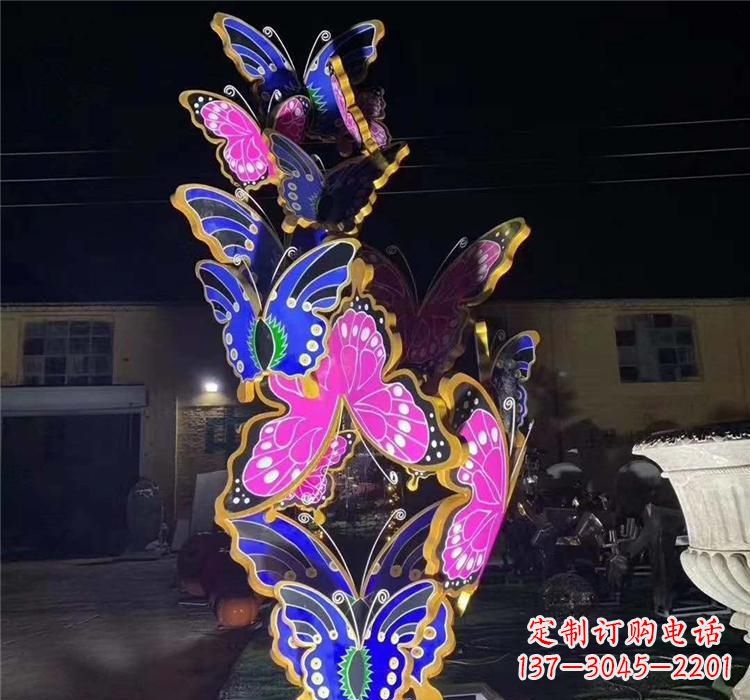 威海不锈钢镂空蝴蝶雕塑——自由自在的艺术风景
