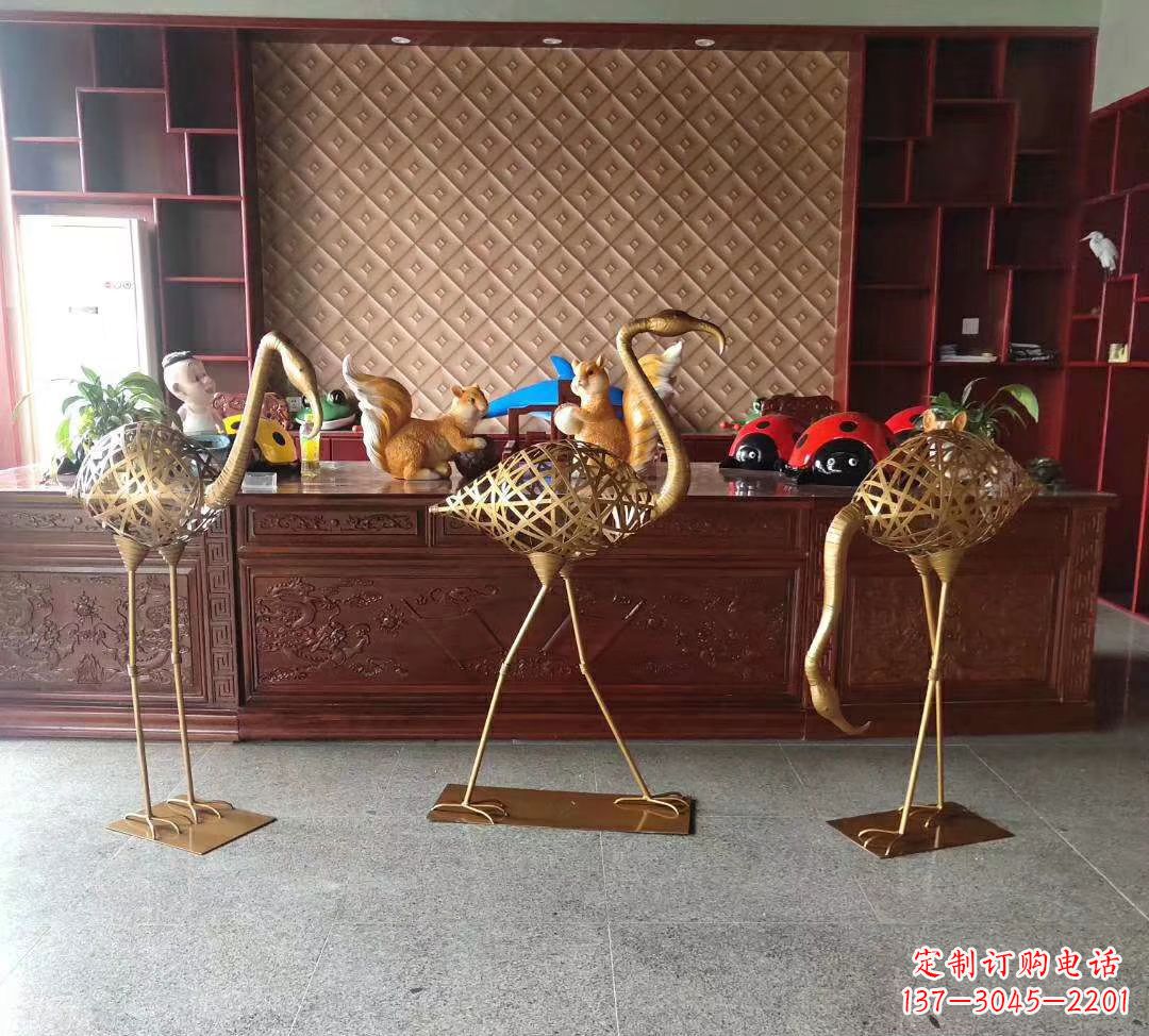 威海不锈钢火烈鸟雕塑——熠熠生辉