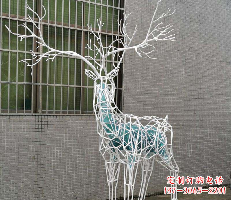 威海不锈钢镂空梅花鹿雕塑——流动的美丽