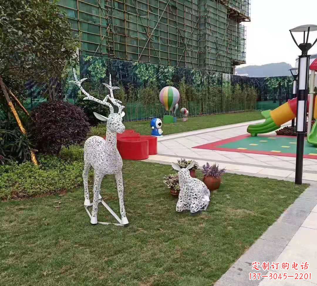 威海不锈钢梅花鹿雕塑点亮公园景观