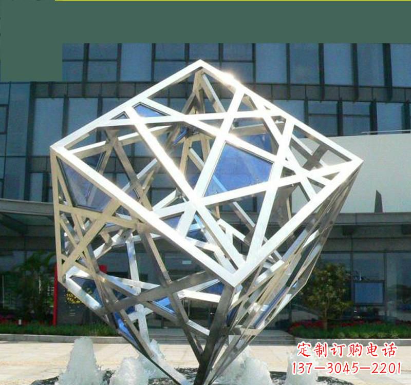 威海不锈钢镂空魔方雕塑艺术与智慧的完美结合