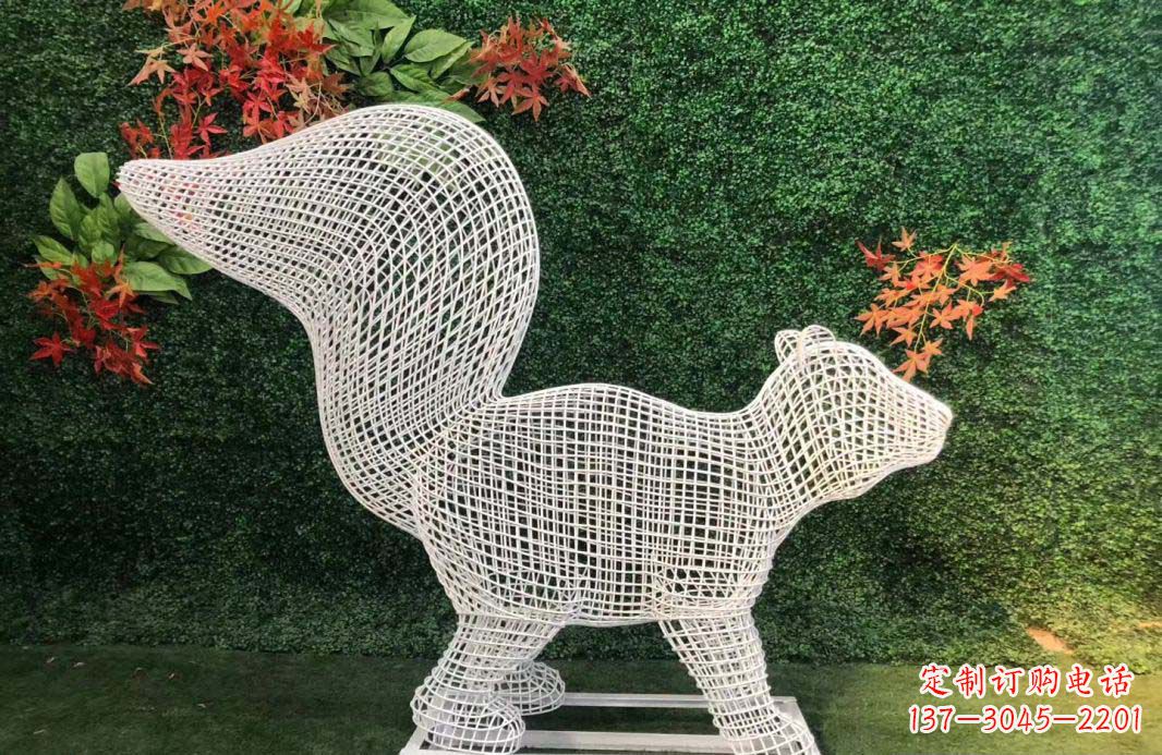威海不锈钢松鼠雕塑艺术与精美结合